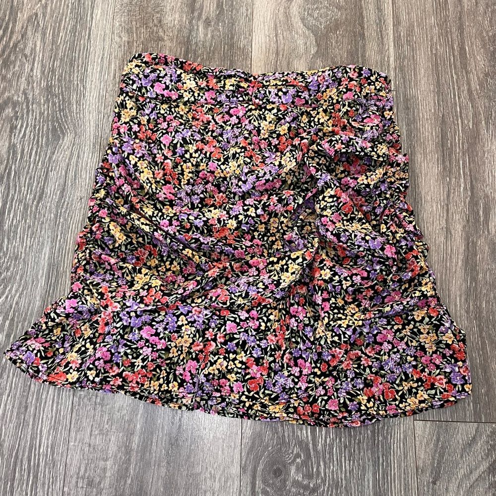 Zara Floral Ruched Ruffle Mini Skirt – Size M - Picture 8 of 11